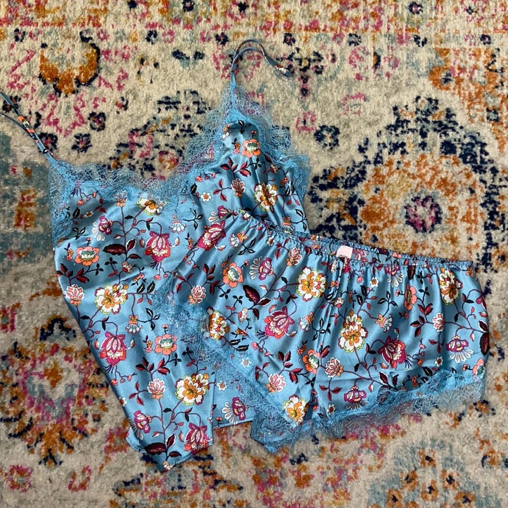 Silk Victoria’s Secret set